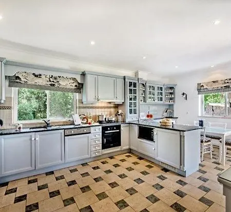 Sleeps 10 Air Con Quinta do Lago