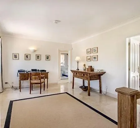Sleeps 10 Air Con Villa