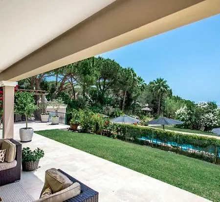 Sleeps 10 Air Con Βίλα Quinta do Lago